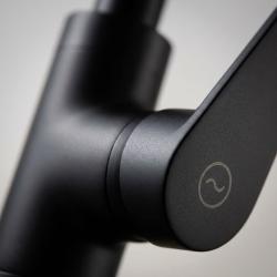 aquanello-casa-black-single-lever-kitchen-faucet